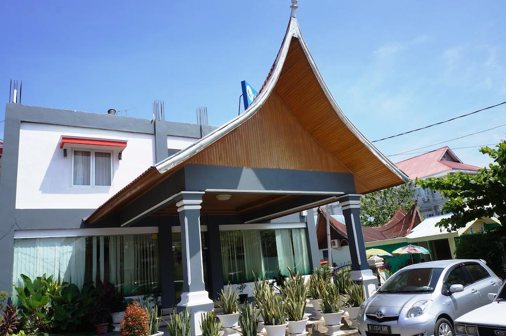 Edotel Minangkabau Padang  Extérieur photo