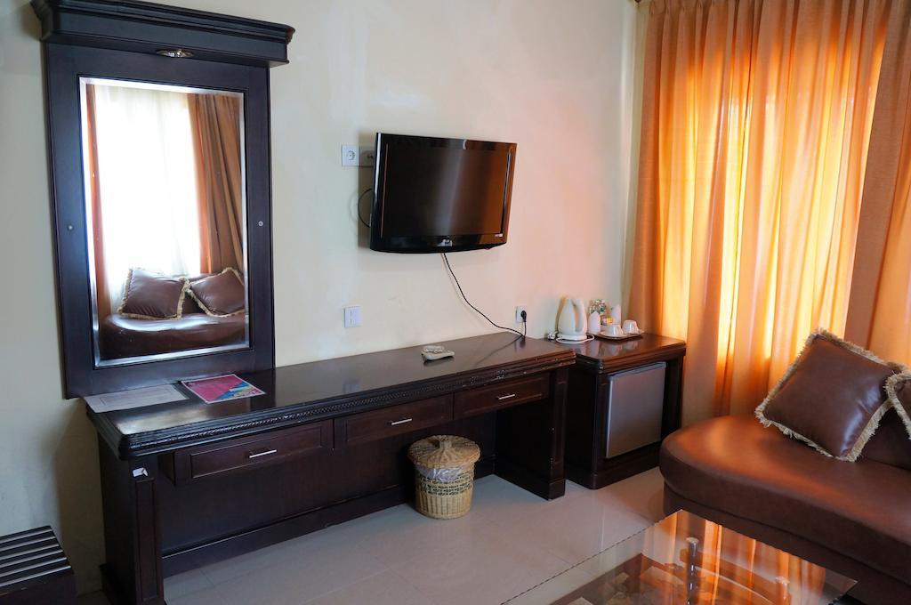 Edotel Minangkabau Padang  Chambre photo