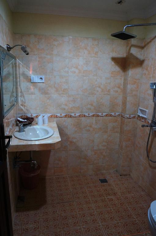 Edotel Minangkabau Padang  Chambre photo