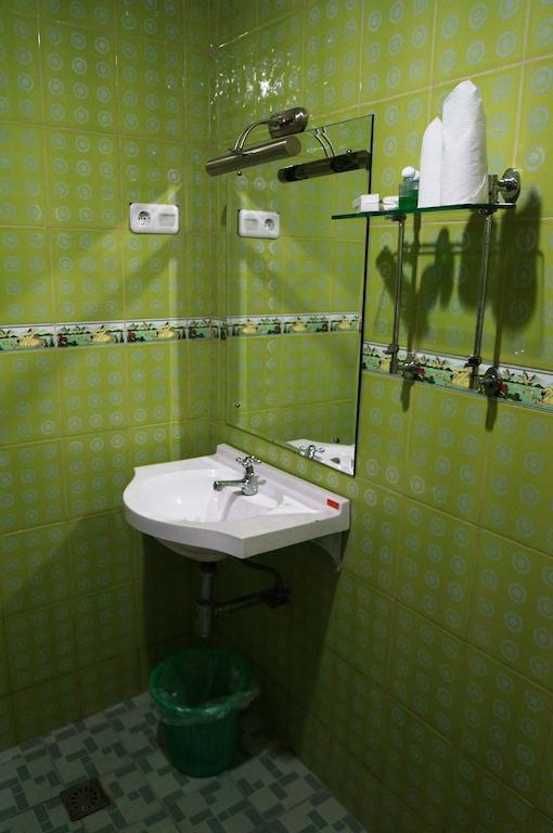 Edotel Minangkabau Padang  Chambre photo