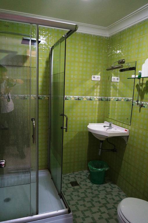 Edotel Minangkabau Padang  Extérieur photo